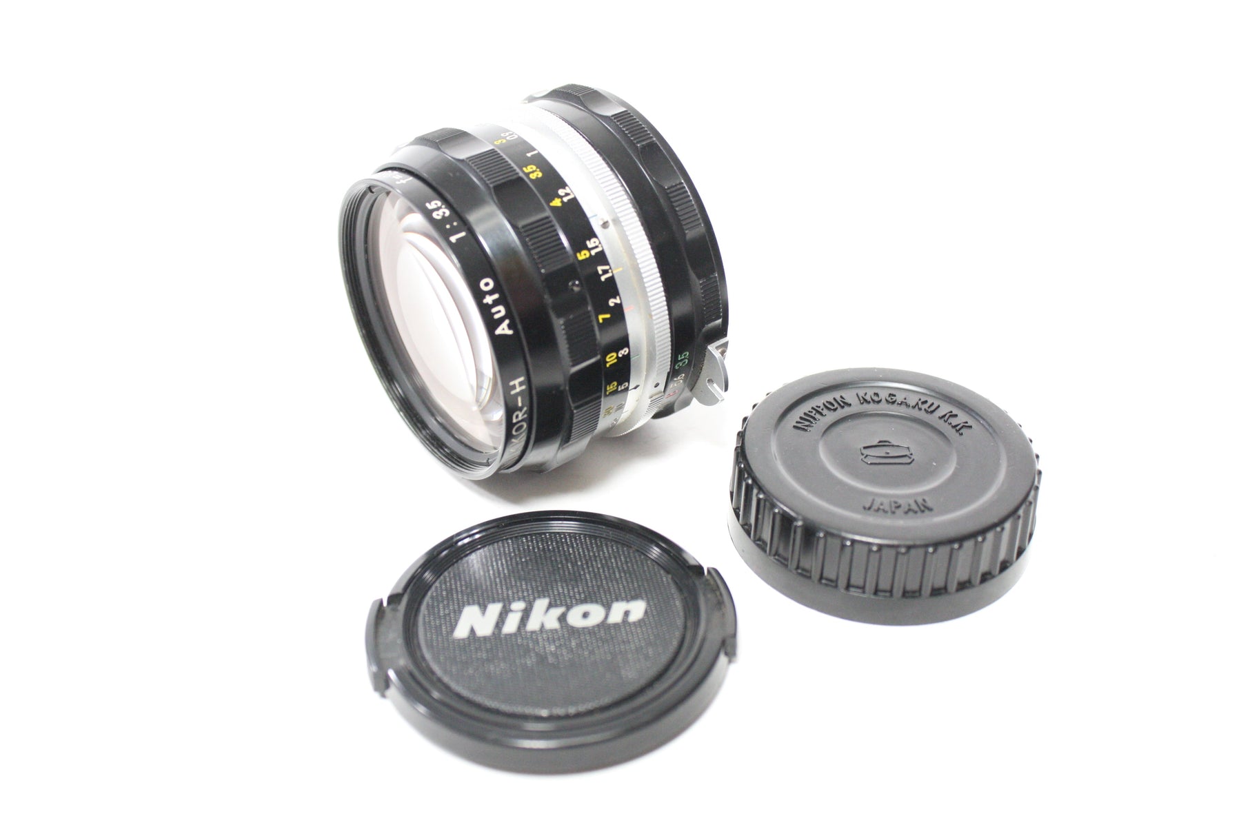 Nikon 28mm f/3.5 Nikkor-H Auto Non AI Lens for F Mount