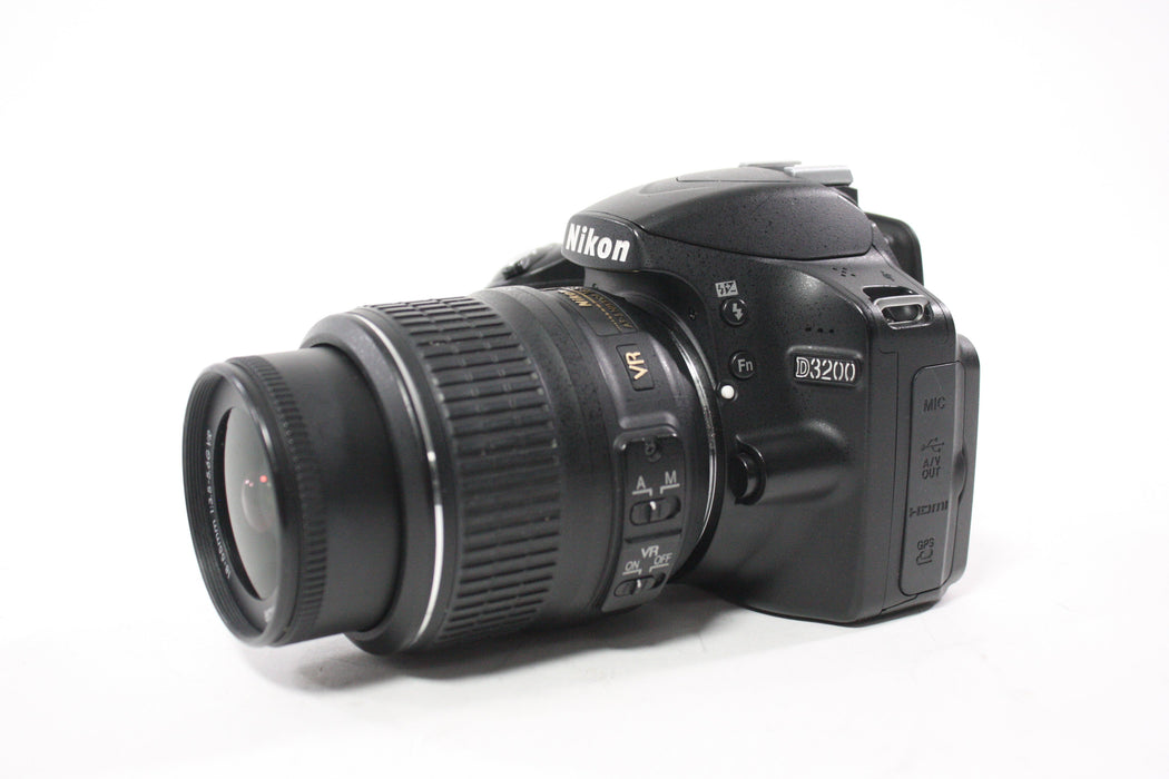 Nikon D3200 DSLR Camera with 18-55mm f/3.5-5.6 G VR DX Lens with Shutter Count 8,263