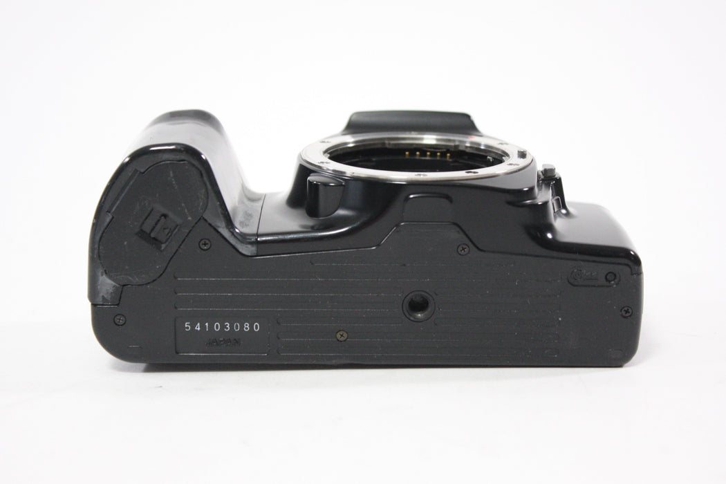 Minolta Maxxum 3000i 35mm SLR Camera with Minotla Maxxum 35-80mm f/4 AF Zoom for A Mount Lens