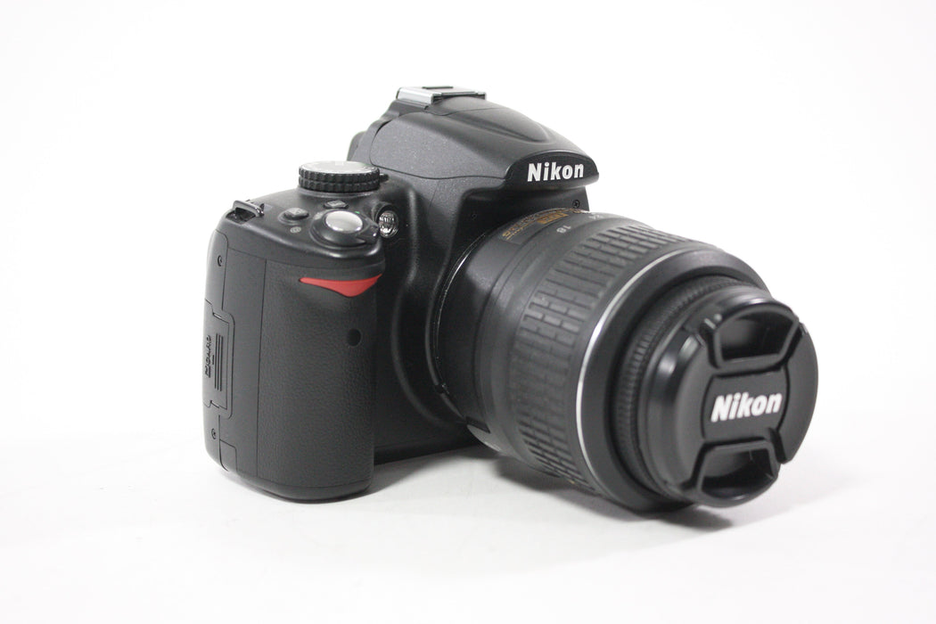 Nikon D5000 DSLR Camera with Nikon 18-55mm f/3.5-5.6G DX VR Lens with Shutter Count 5,107