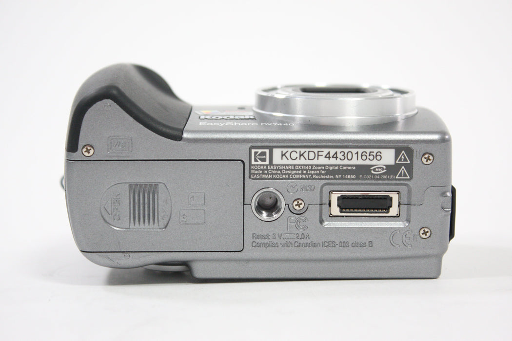 Kodak EasyShare DX7440 Digital Point and Shoot Camera 4x Zoom 4.0mp