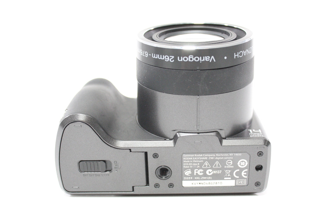 Kodak EasyShare Z981 Digital Point and Shoot Camera 26x Zoom 14mp