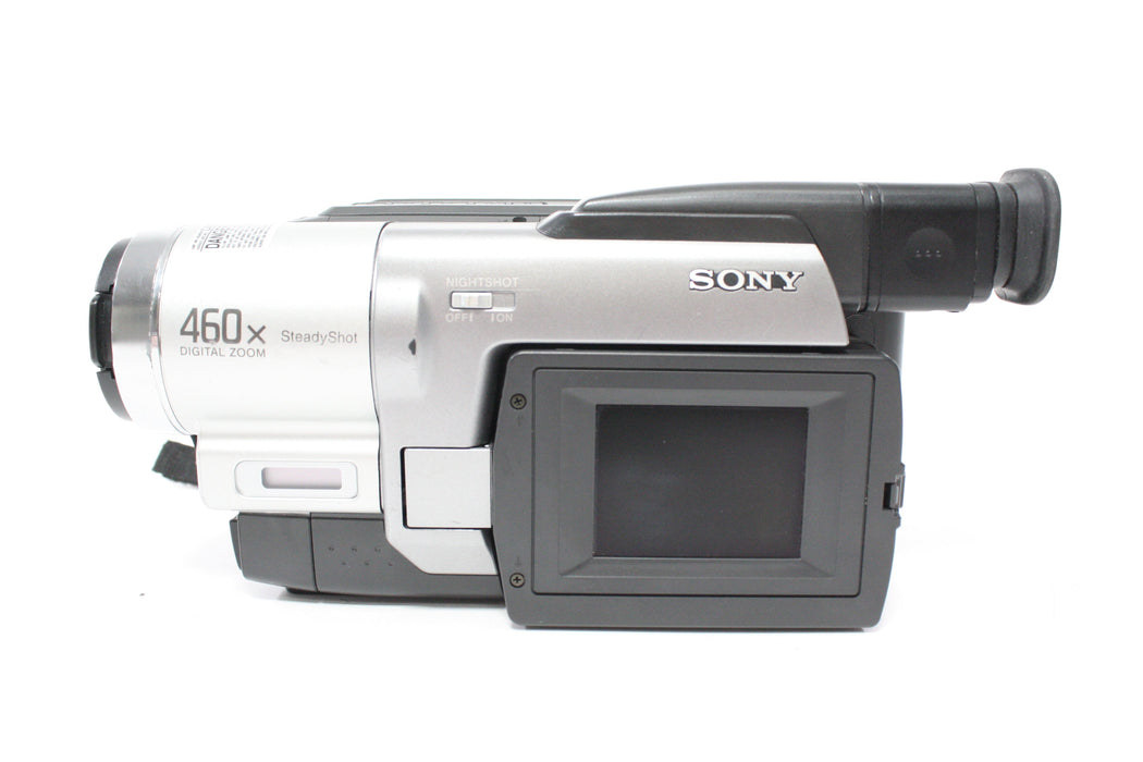 Sony Handycam Vision CCD-TRV68 NTSC Hi8 Casette Video Camera