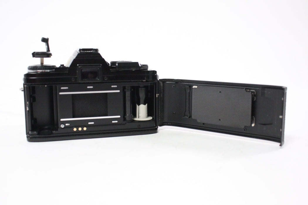 Minota X-700 35mm SLR w/MD 50mm f1.7