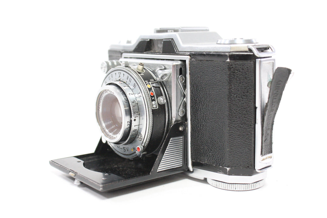 Zeiss Ikon Contina 35mm Camera with Novar-Anastigmat 45mm f/3.5 Lens
