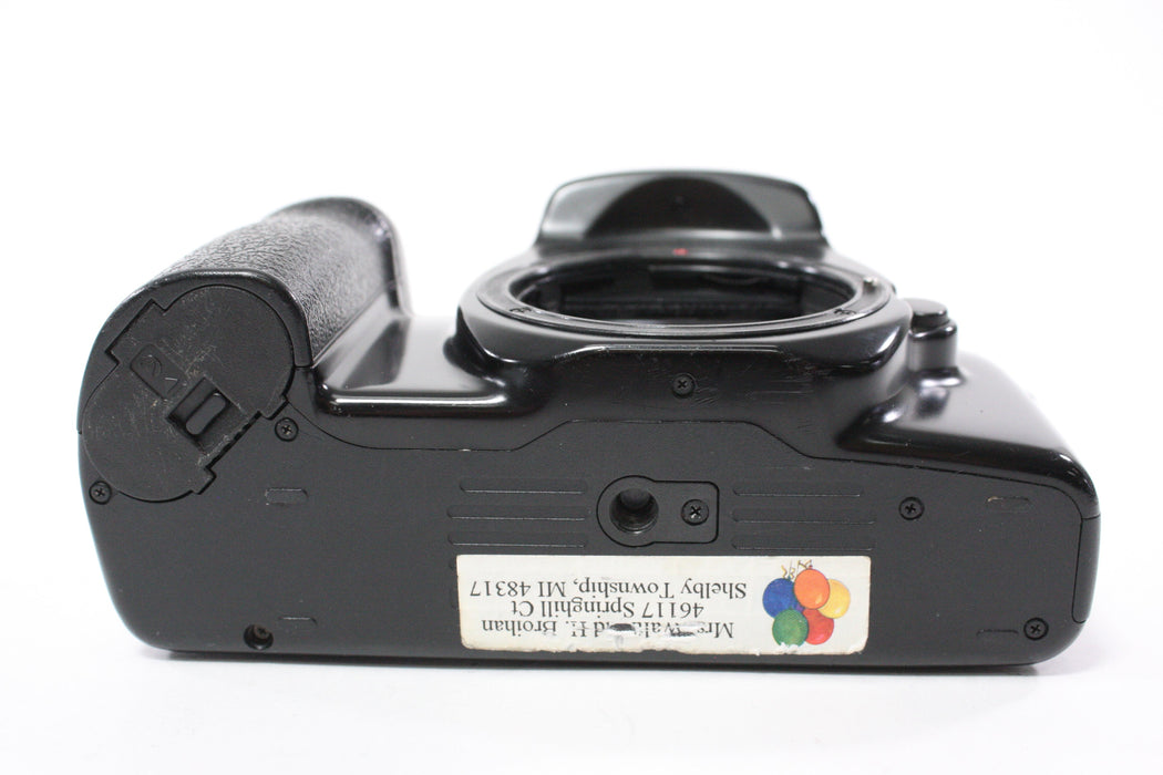 Canon EOS 1000F 35mm SLR Camera with 35-135mm f/4-5.6 Ultrasonic Lens