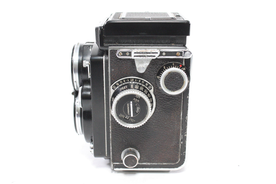 Rolleiflex 2.8 D Medium Format TLR Camera with Schneider-Kreuznach Xenotar 80mm f/2.8 Lens