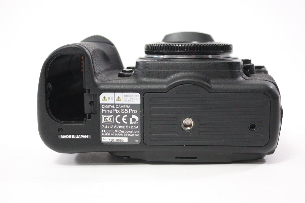 Fujifilm S5 Pro DSLR Camera Body with Nikon MB-D200 Battery Grip with Shutter Count 26,400