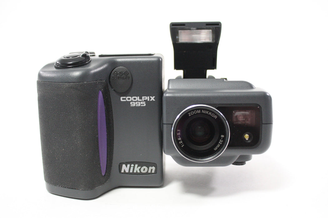 Nikon Coolpix E995 Digital Point and Shoot Camera