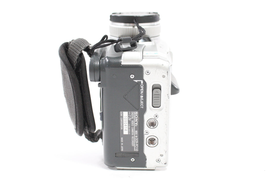 Sony DCR-PC110 NTSC Digital Handycam