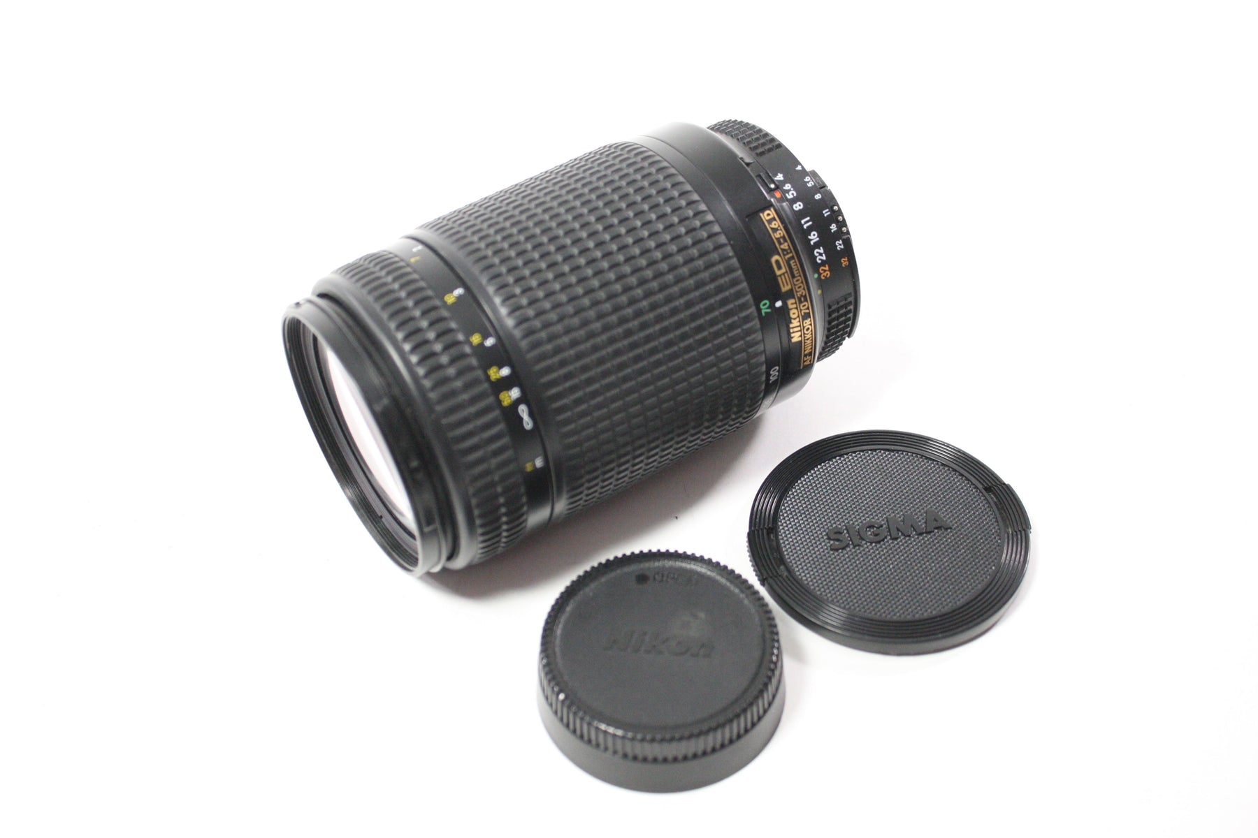 Nikon 70-300mm f/4-5.6D ED AF Nikkor Lens for F Mount