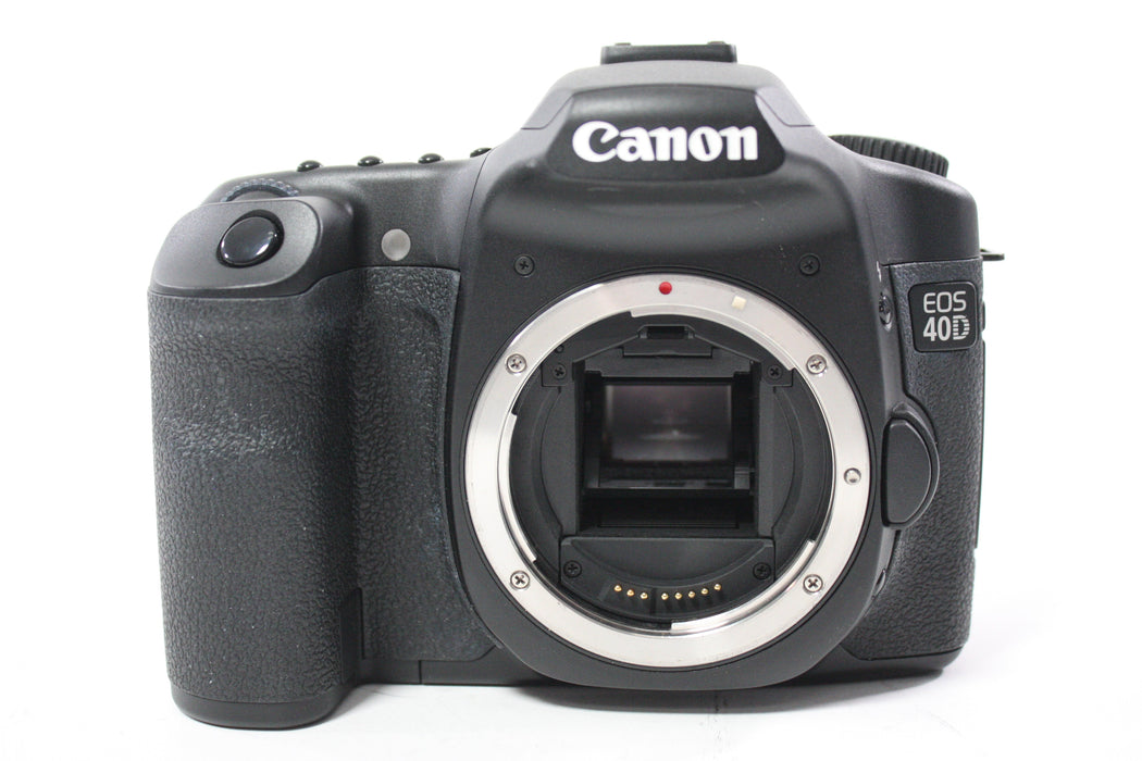 Canon EOS 40D DSLR Camera with 18-55mm f/3.5-5.6 IS II EF-S Lens with Shutter Count 305