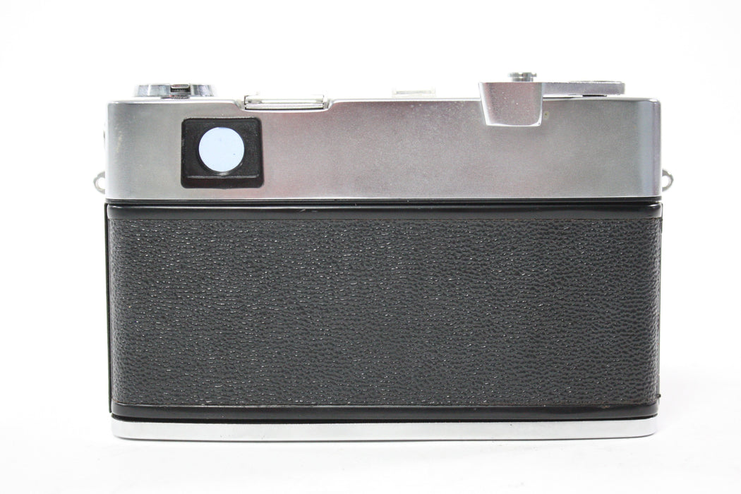 Yashica  Lynx-14 35mm Rangefinder Camera with 45mm f/1.4 Lens AS-IS