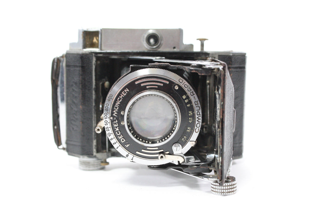 Welta Weltur Folding Camera with Schneider-Kreuznach 7.5cm f/2.8 Xenar Lens