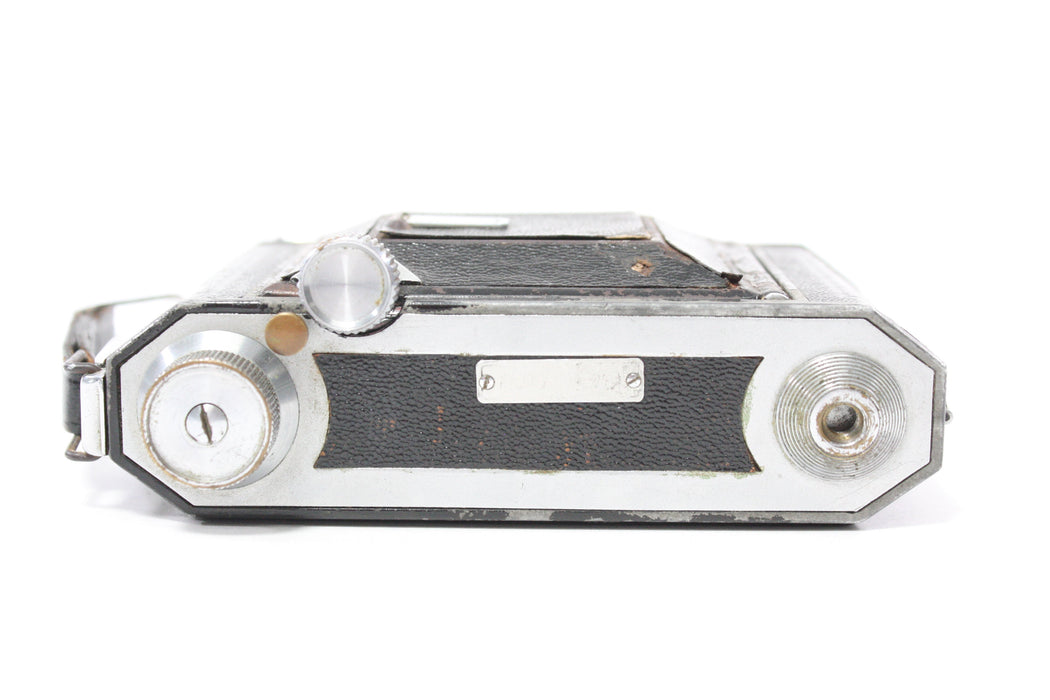 Welta Weltur Folding Camera with Schneider-Kreuznach 7.5cm f/2.8 Xenar Lens