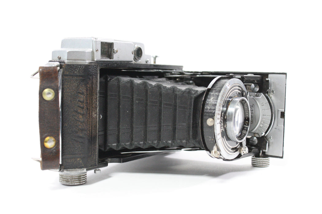 Welta Weltur 6x9 Camera with Schneider-Kreuznach 10.5cm f/3.8 Xenar Lens