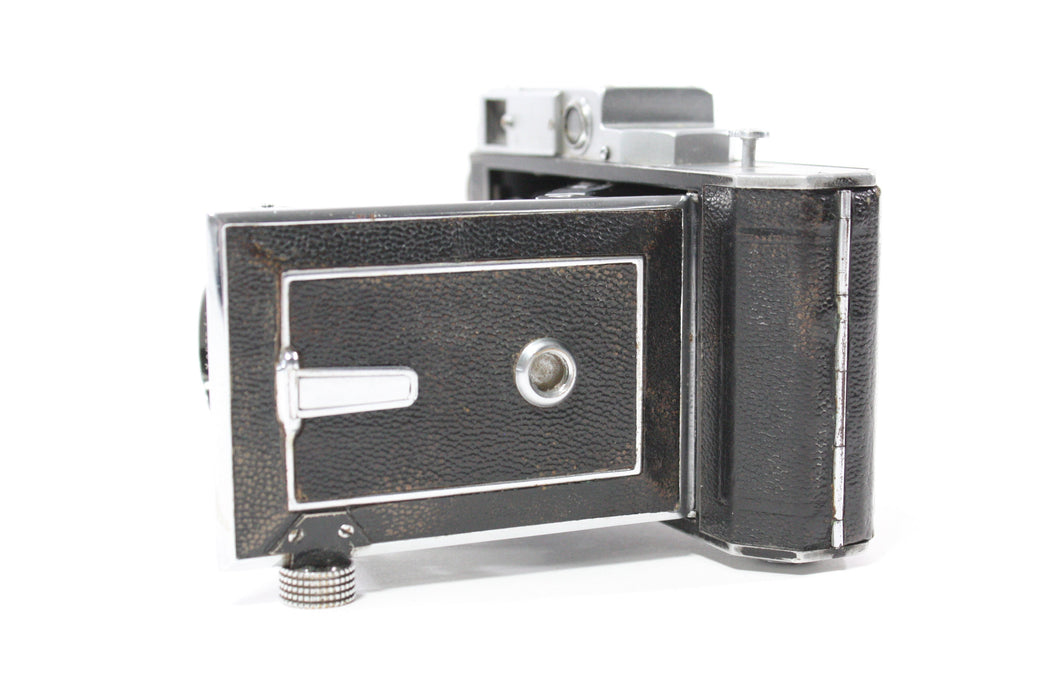 Welta Weltur 6x9 Camera with Schneider-Kreuznach 10.5cm f/3.8 Xenar Lens