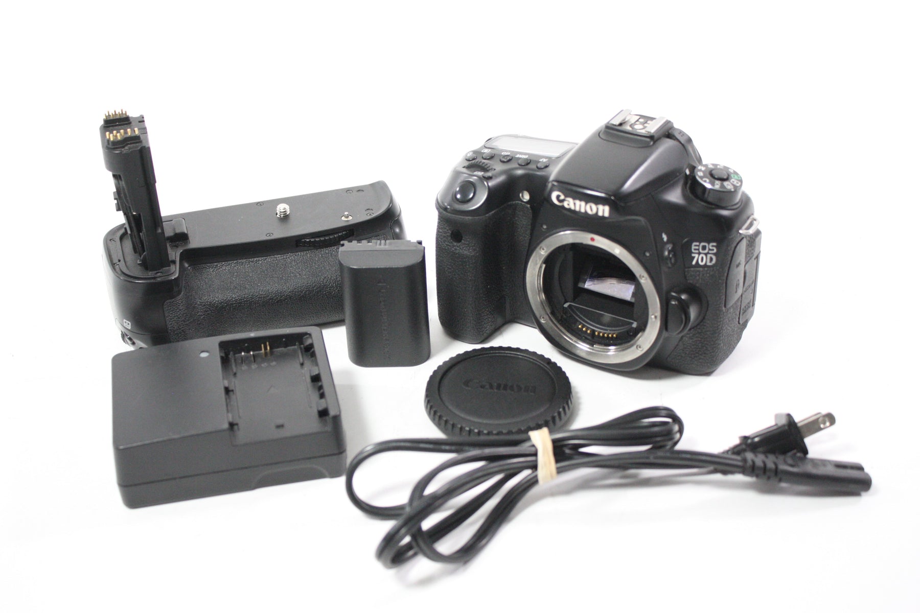 Canon 70D DSLR Camera Body with Shutter Count 31,469 With Meike MK-70D Grip (Please Read)