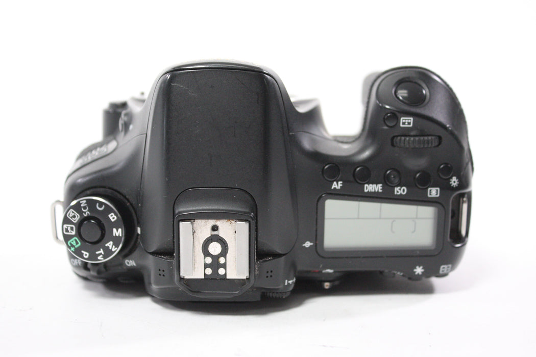 Canon 70D DSLR Camera Body with Shutter Count 31,469 With Meike MK-70D Grip (Please Read)