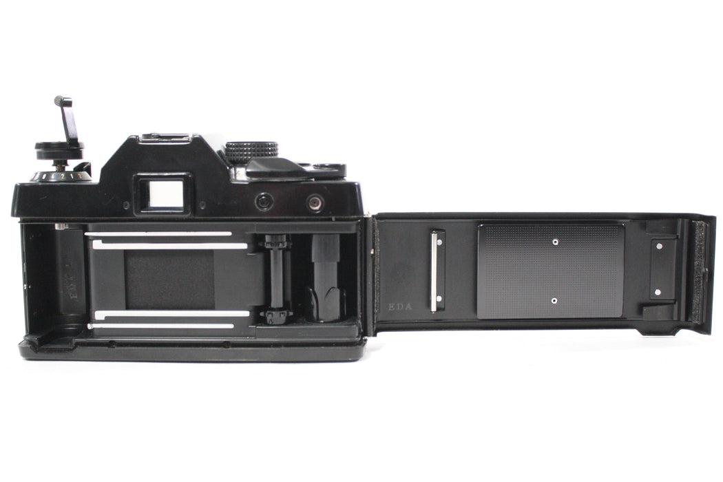 Contax RTS 35mm SLR Camera with Carl Zeiss 50mm f/1.7 Planar T* Lens