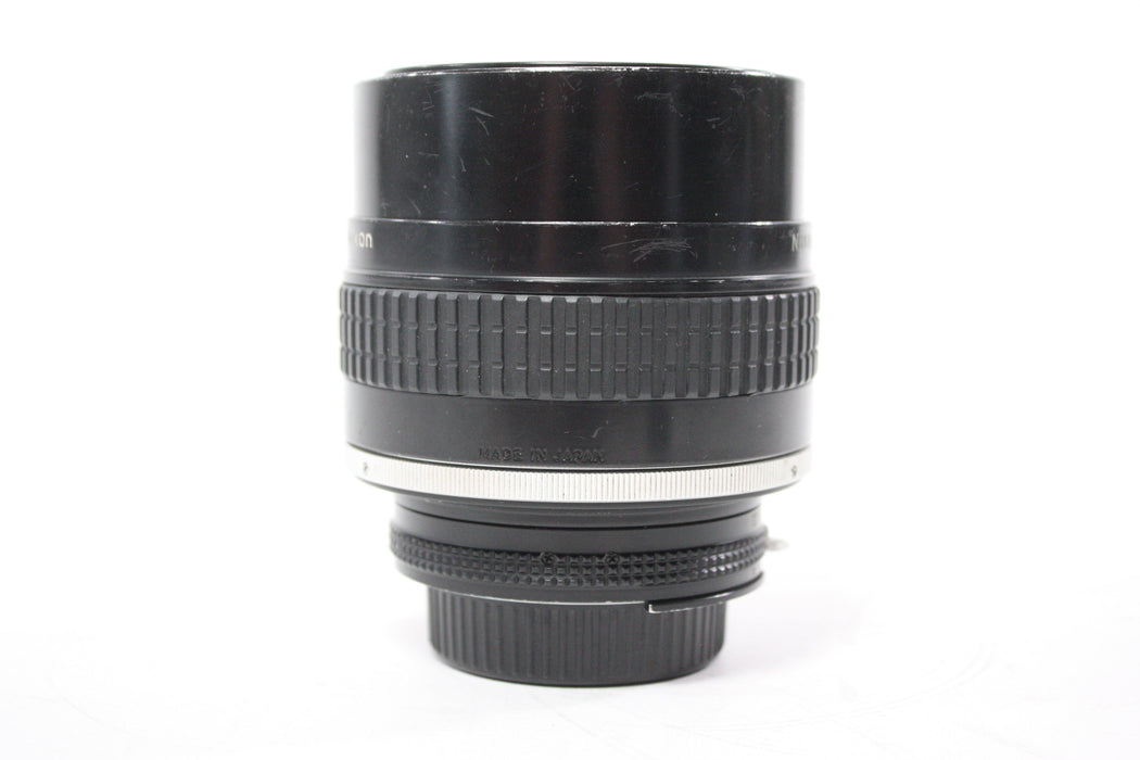 Nikon 105mm f/1.8 Nikkor AI-S Lens for Nikon F Mount