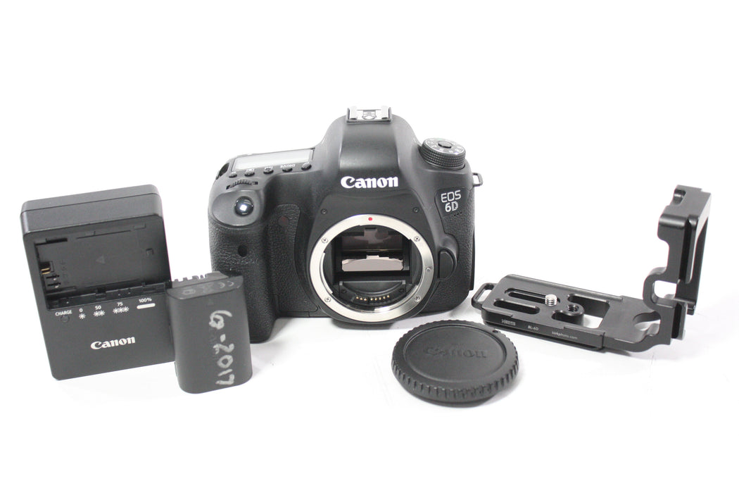 Canon 6D DSLR Camera Body with Shutter Count 4,829 with Kirk BL-6D L Bracket