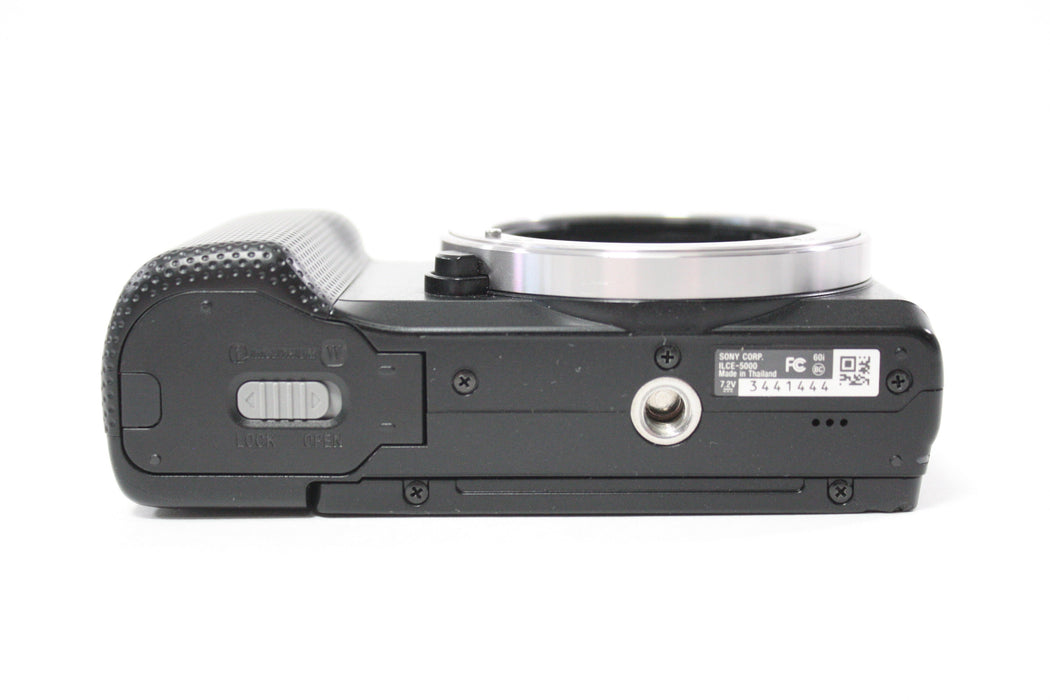 Sony a5000 Digital Mirrorless Camera with 16-50mm f/3.5-5.6 OSS Lens with Shutter Count 2,293