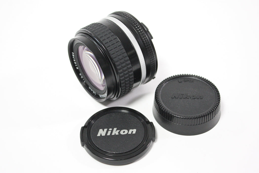 Nikon 28mm f/3.5 Nikkor AIS Lens for Nikon F Mount AS-IS