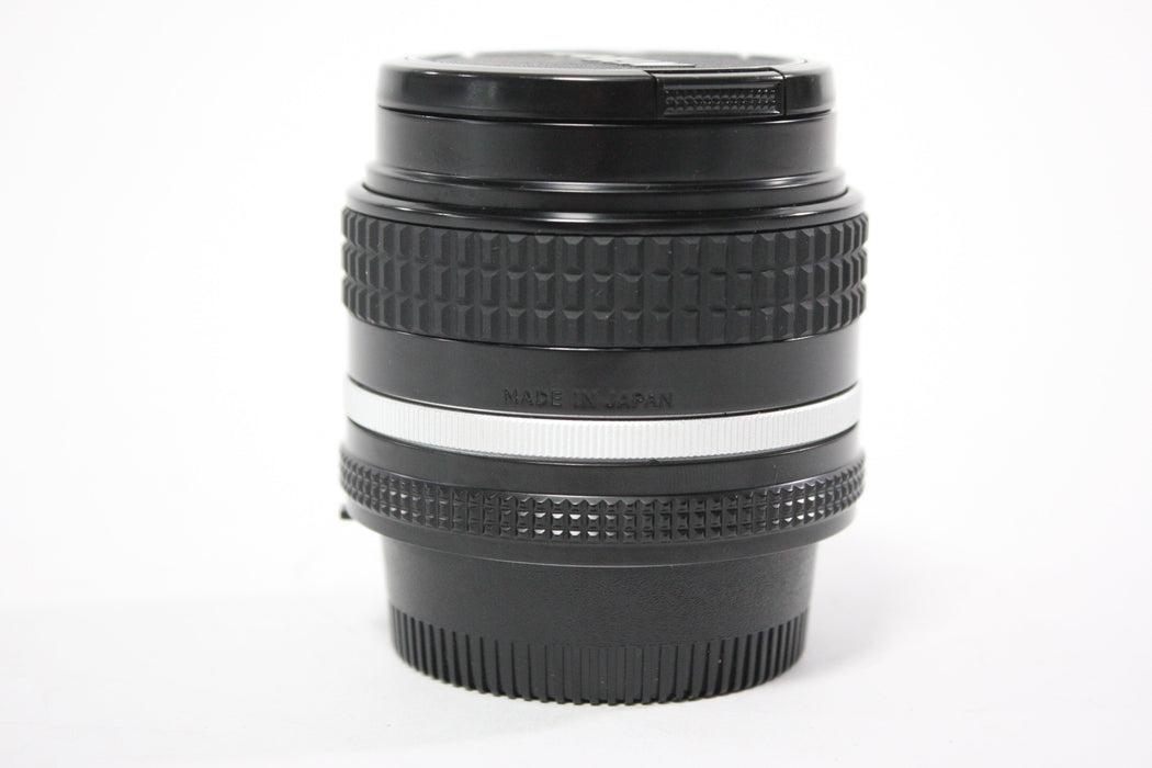 Nikon 28mm f/3.5 Nikkor AIS Lens for Nikon F Mount AS-IS