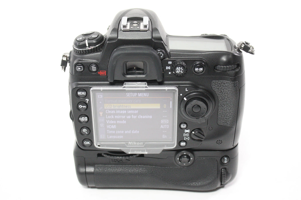 Nikon D300S DSLR Camera Body with Shutter Count 89,330 with Battery Grip
