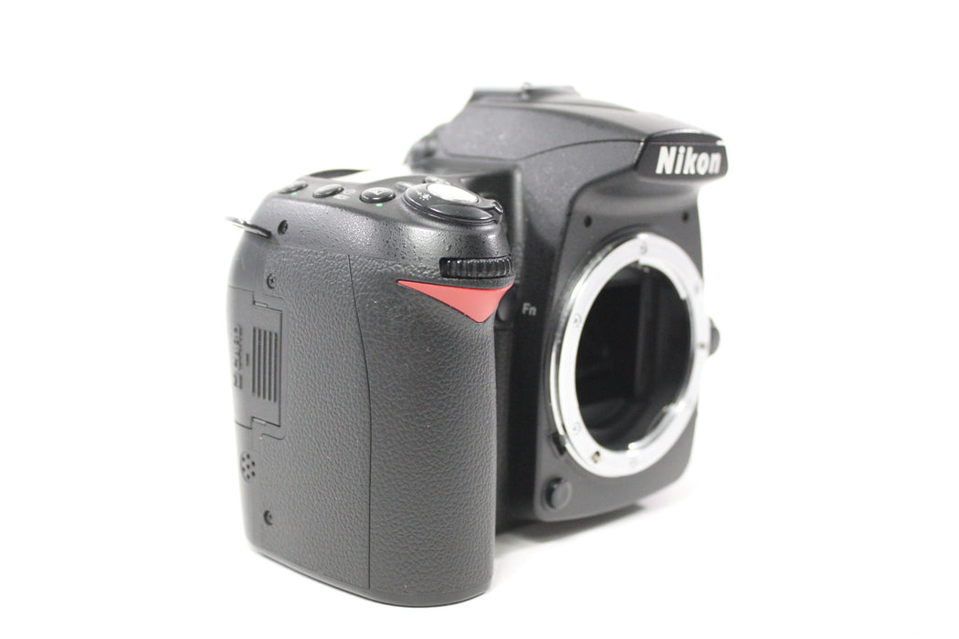 Nikon D90 DSLR Camera Body with Shutter Count 20,776 with Battery Grip