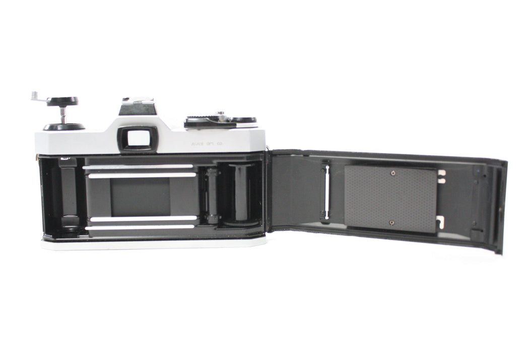 Pentax K1000 35mm Camera with Pentax-M 50mm f/2 SMC Lens