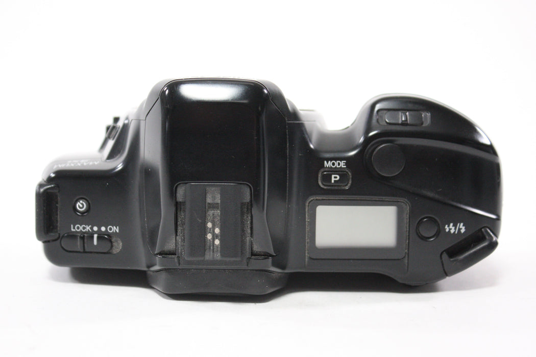 Minolta Maxxum 3xi 35mm SLR Camera with Sigma 28-70mm f/3.5-4.5 UC Zoom Lens
