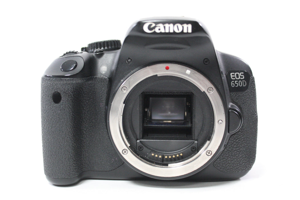 Canon EOS 650D T4i DSLR Camera with 18-55mm f/3.5-5.6 IS EF-S Lens with Shutter Count 28,936