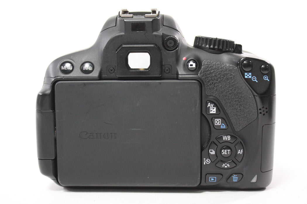 Canon EOS 650D T4i DSLR Camera with 18-55mm f/3.5-5.6 IS EF-S Lens with Shutter Count 28,936