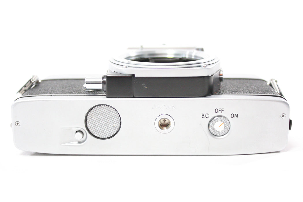 Minolta SRT 101 35mm SLR Camera with Minolta 55mm f/1.7 Rokkor-PF MC Lens for MD Mount
