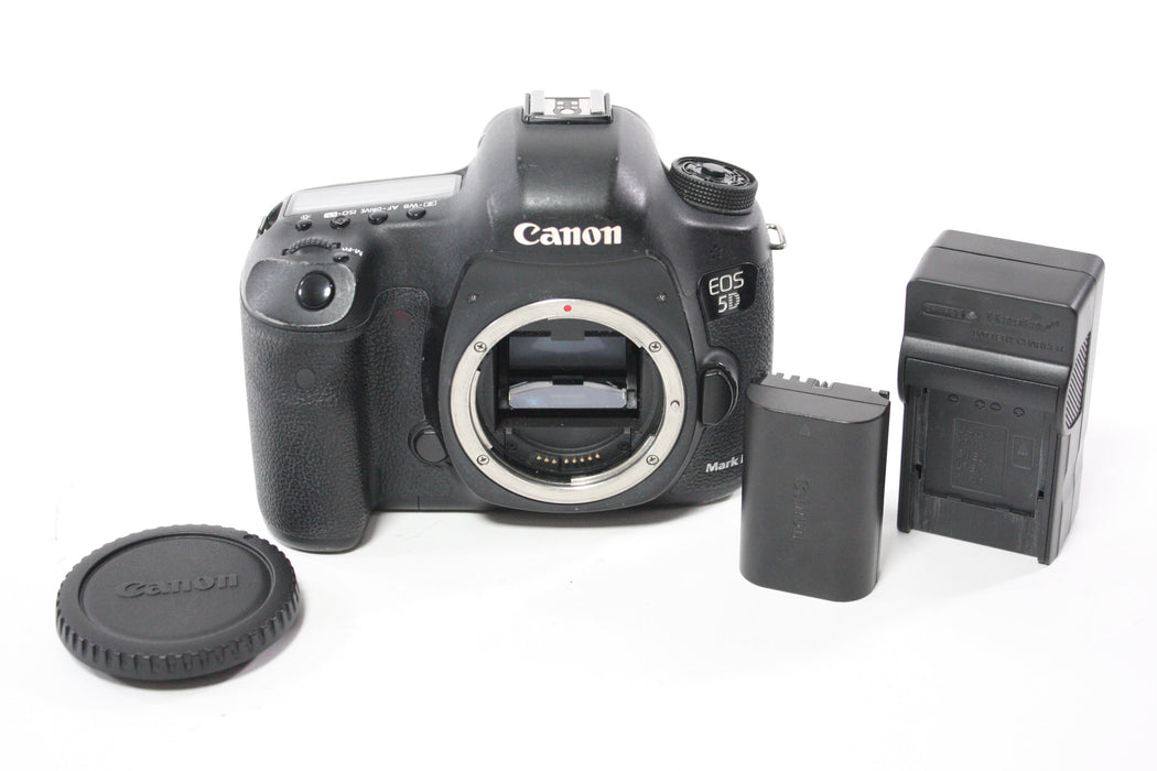 Canon 5D Mark III DSLR Camera Body with Shutter Count 497,262 AS-IS