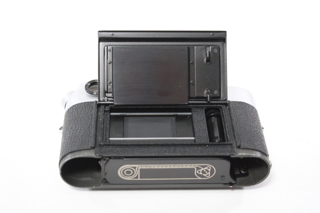 Leica M4 35mm Rangefinder Camera Body