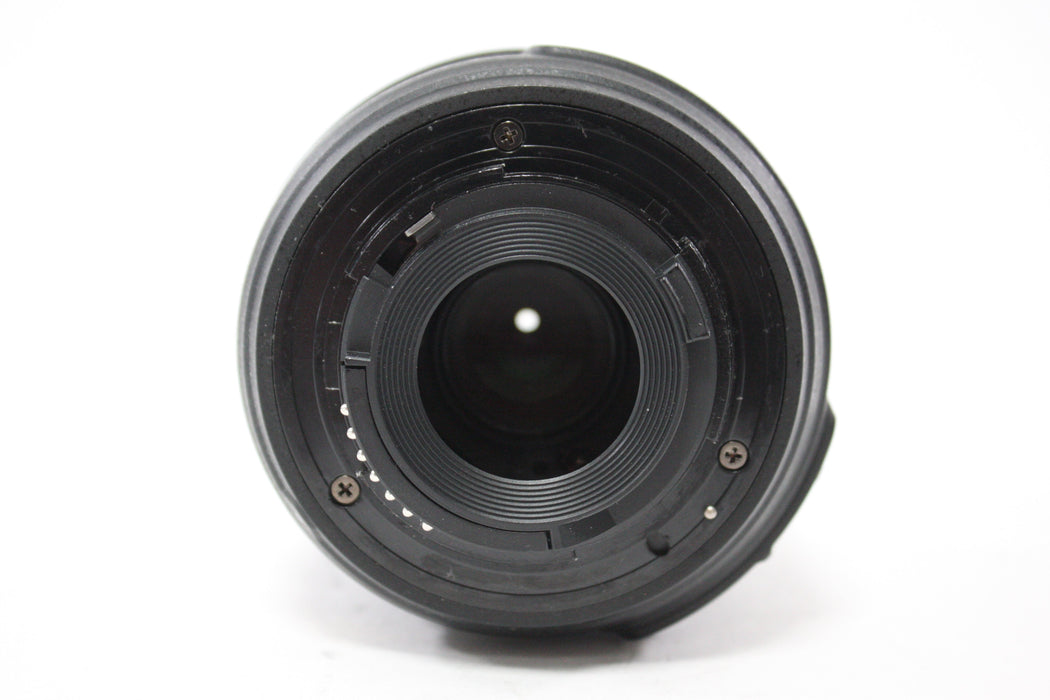 Nikon 18-55mm f/ 3.5-5.6 G DX VR AF-S Nikkor Lens for Nikon F Mount