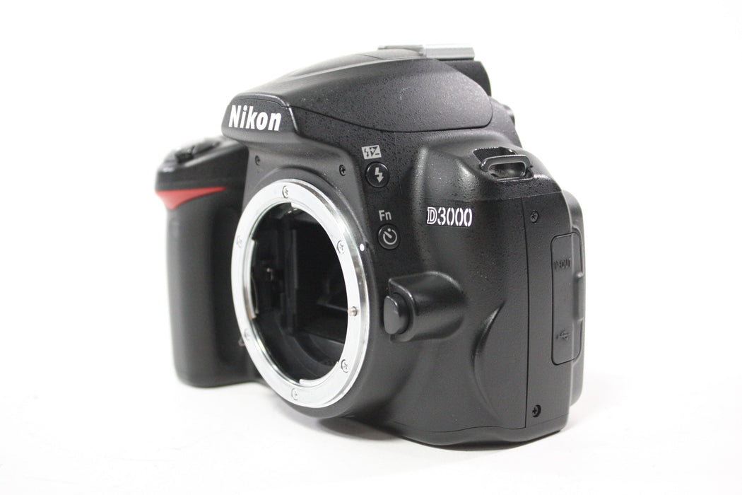 Nikon D3000 DSLR Camera with 18-55mm f/3.5-5.6 G DX VR AF-S Lens with Shutter Count 15,680