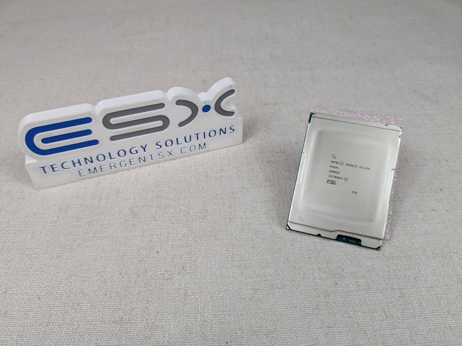 Intel SRMGG - Xeon Silver 4416+ 2.0GHz 20C 165W CPU P60434-001