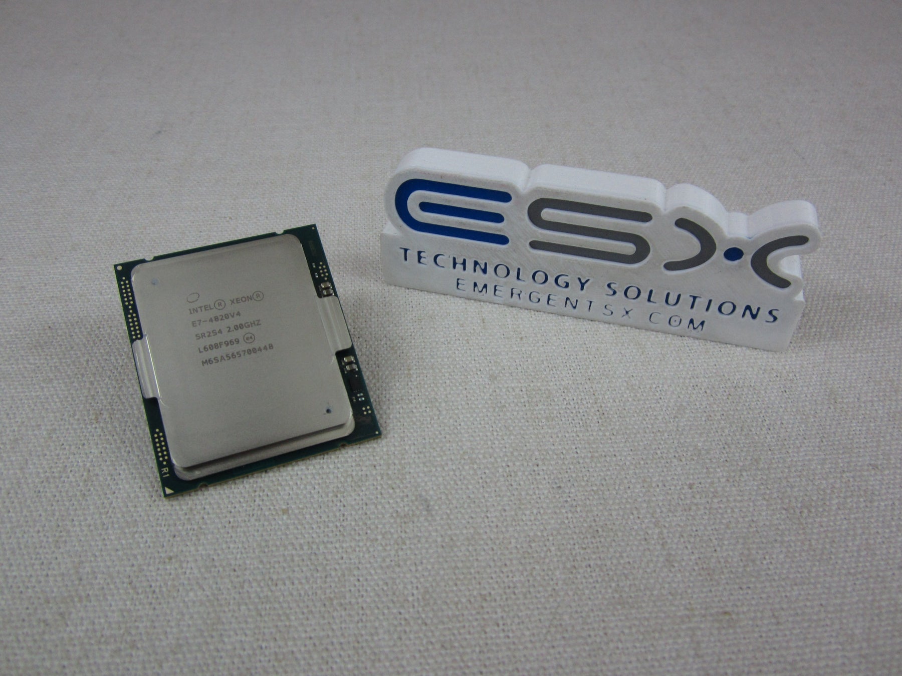 Intel Xeon 10-Core E7-4820v4 @ 2.0GHz, 25MB, 115W LGA2011 Processor SR2S4 CPU