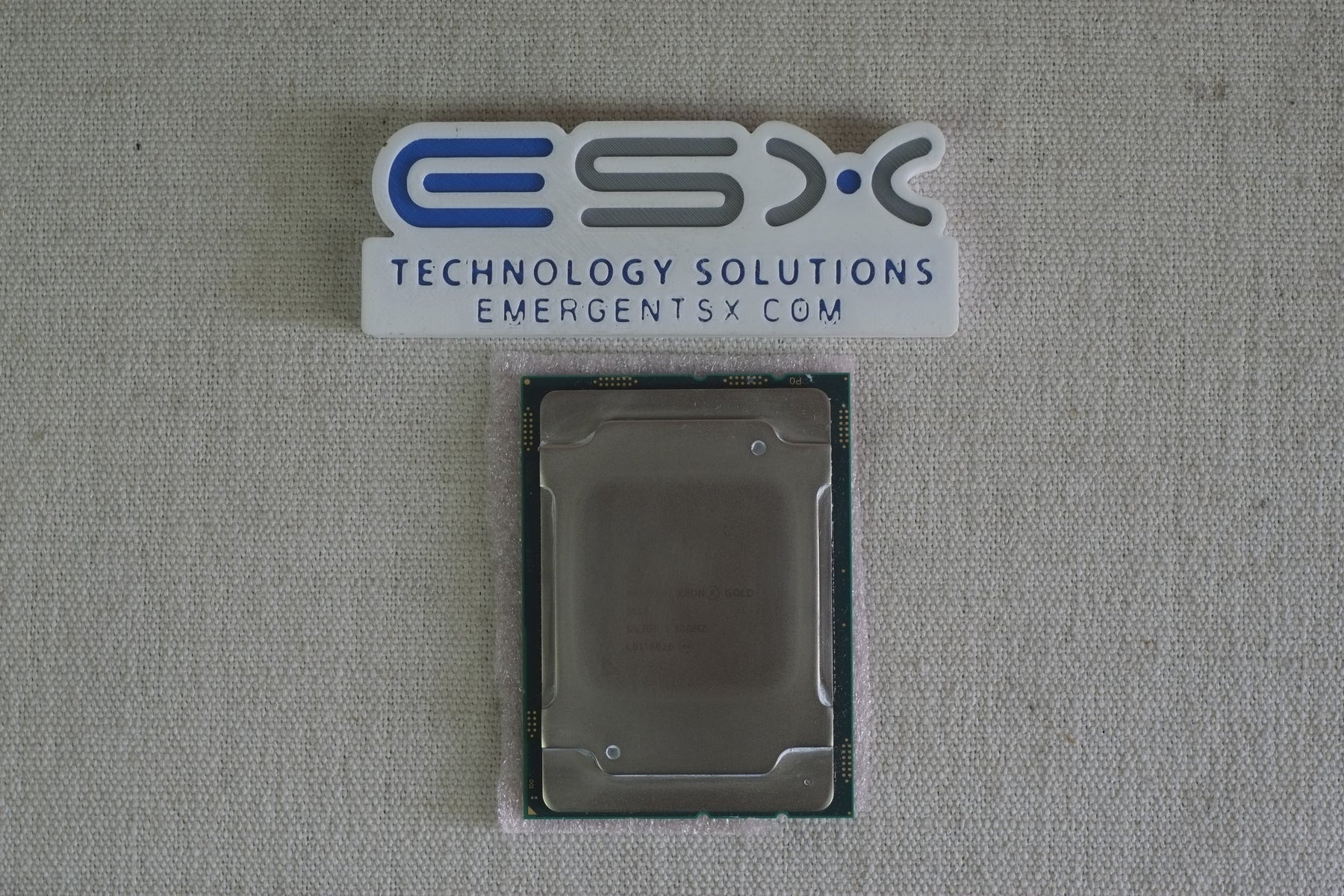 Intel Xeon 12-Core Gold 5118 @ 2.3GHz 16.5MB 105W LGA3647 Processor SR3GF CPU