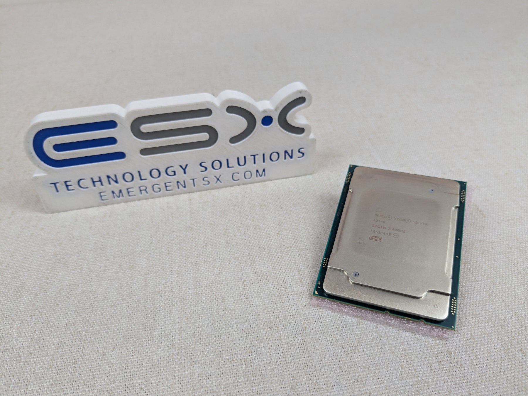 Intel Xeon 12-Core Silver 4214R @ 2.4GHz, 16.5MB, 100W Processor SRG1W CPU