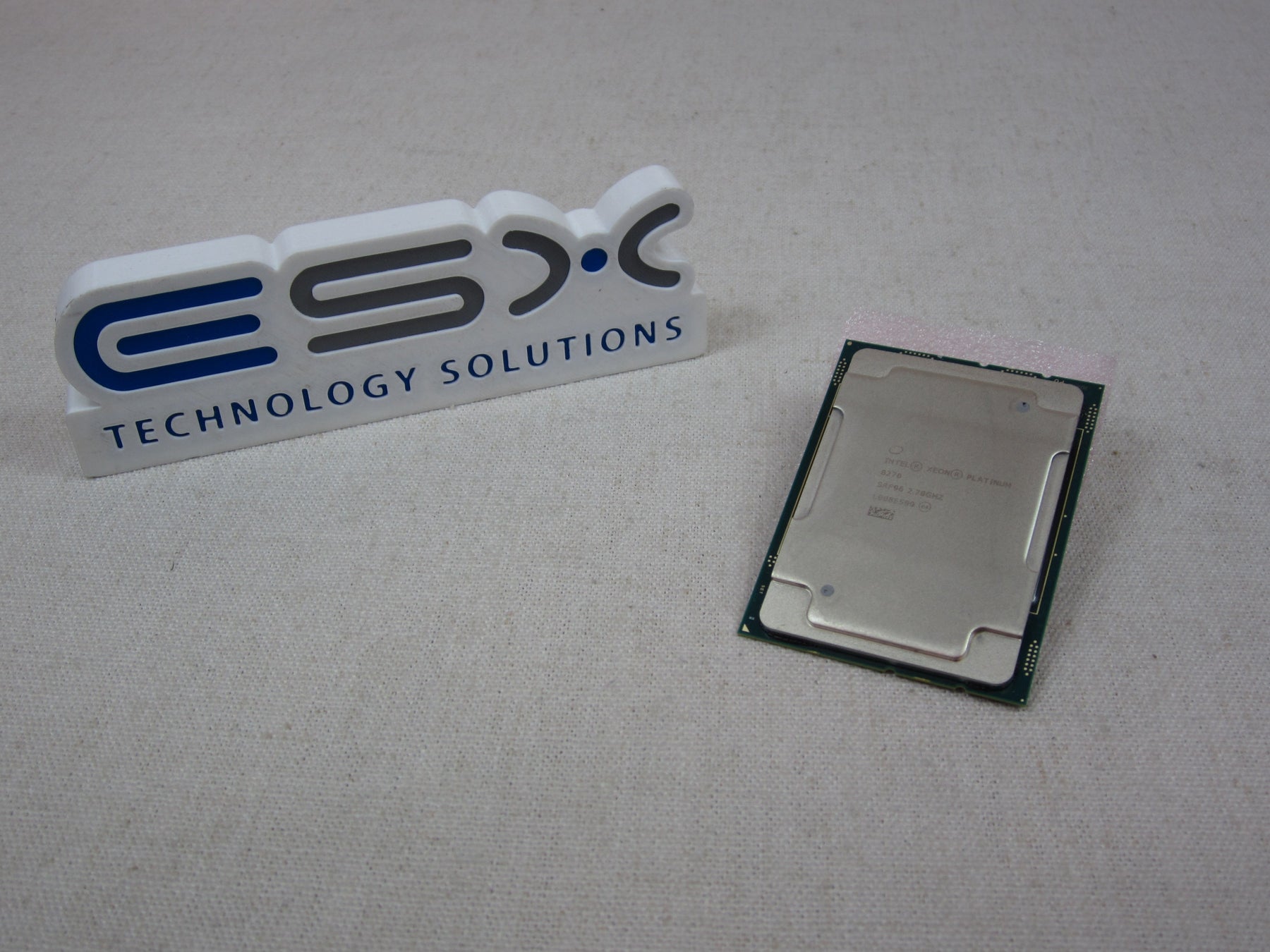 Intel Xeon 26-Core Platinum 8270 @ 2.70GHz 35.75MB 205W Processor SRF96 CPU