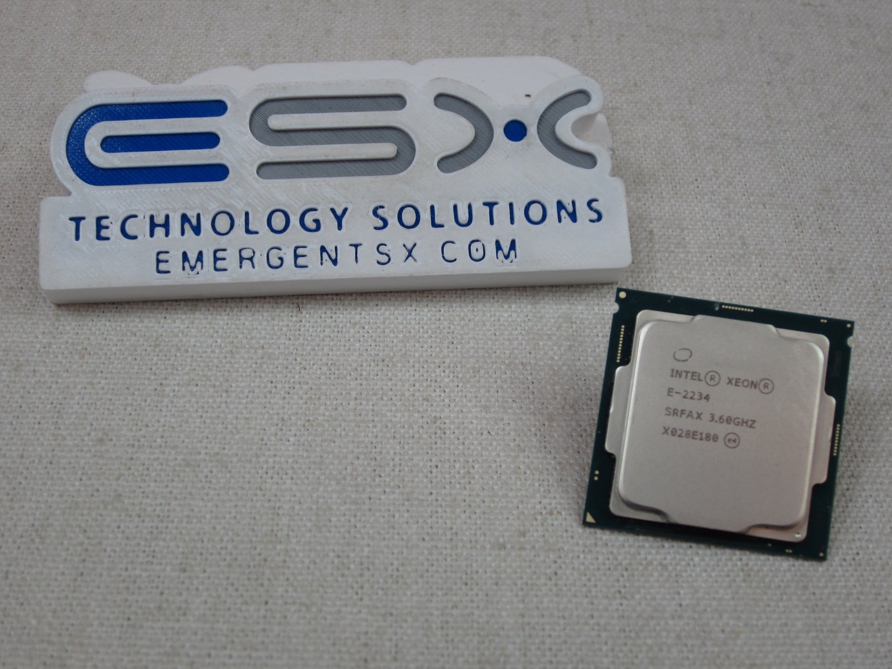 Intel Xeon 4-Core E-2234 @ 3.6GHz 8MB 71W LGA1151 Processor SRFAX CPU