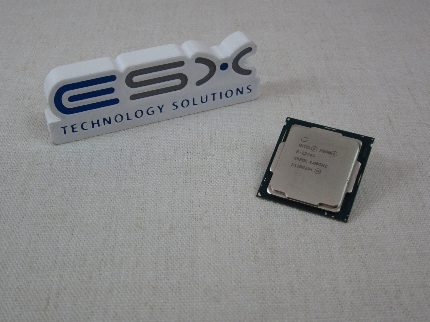 Intel Xeon Quad-Core E-2274G @ 4.0GHz 8MB 83W LGA1151 Processor SRFDE CPU
