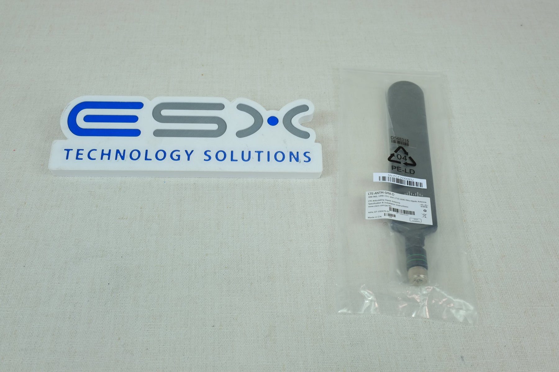 New Sealed Cisco LTE-ANTM-SMA-D 4G LTE SMA Dipole Antenna