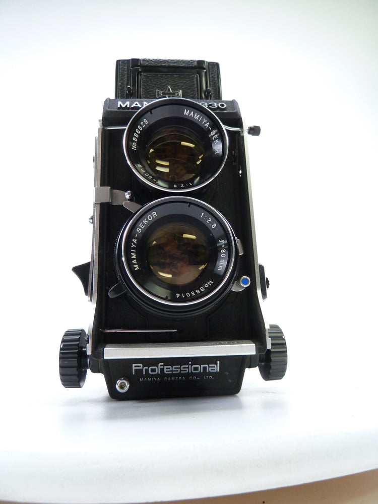 Mamiya C330 Camera Outfit with 80MM F2.8 Blue Dot Lens and WLF