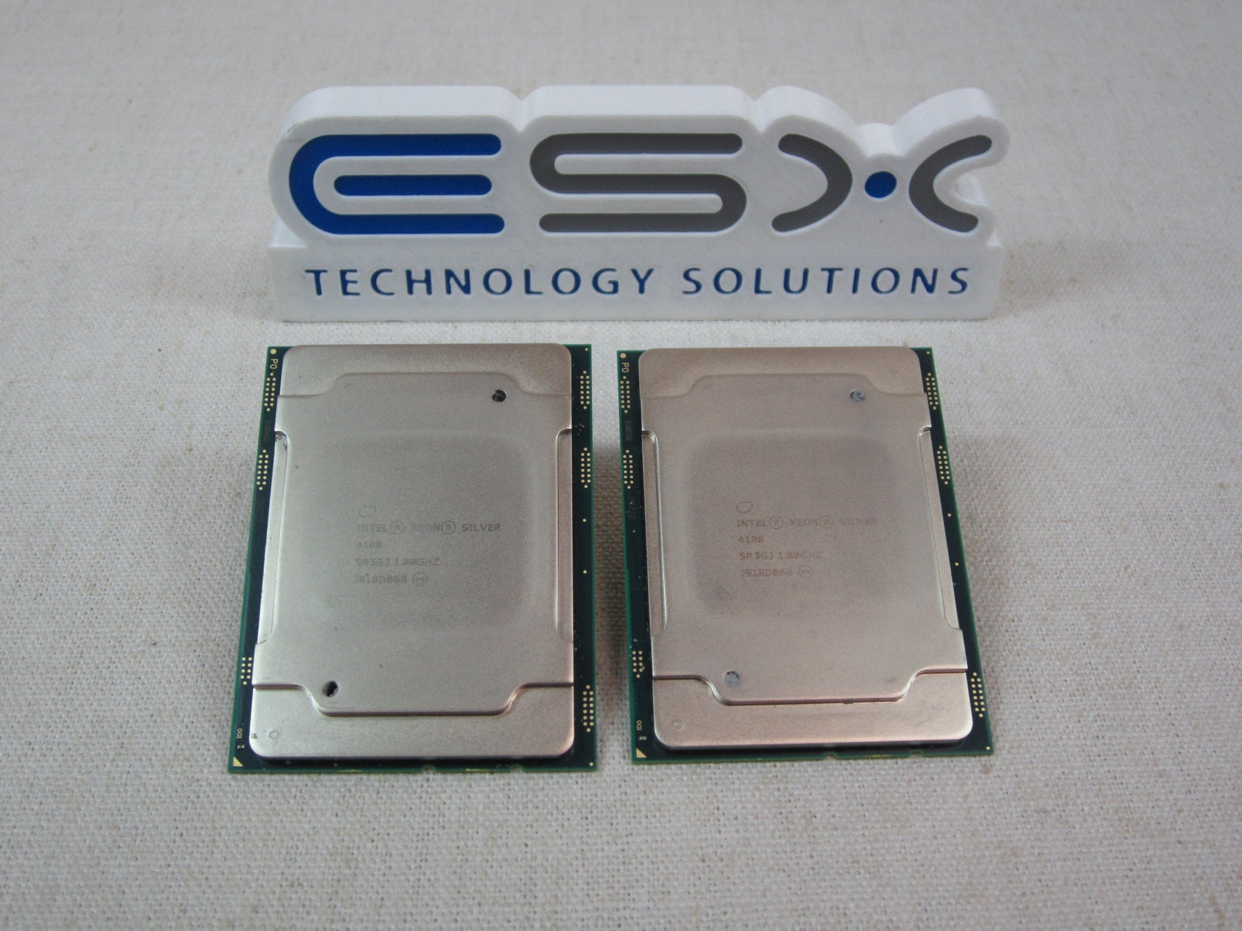Pair (2) Intel Xeon 8-Core Silver 4108 @ 1.8GHz 11MB 85W Processor SR3GJ CPU